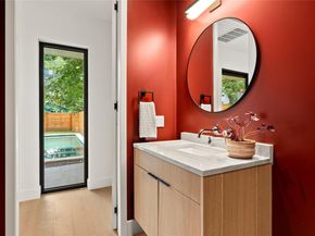 1005 W Johanna ST W, Austin TX 78704
