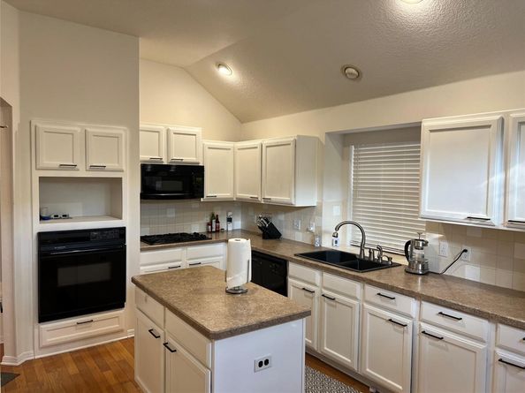 1728 Dapplegrey LN, Austin TX 78727
