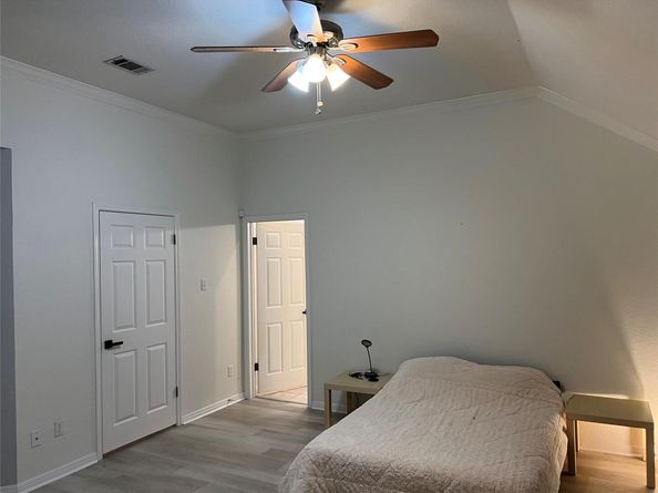 1728 Dapplegrey LN, Austin TX 78727