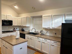 1728 Dapplegrey LN, Austin TX 78727