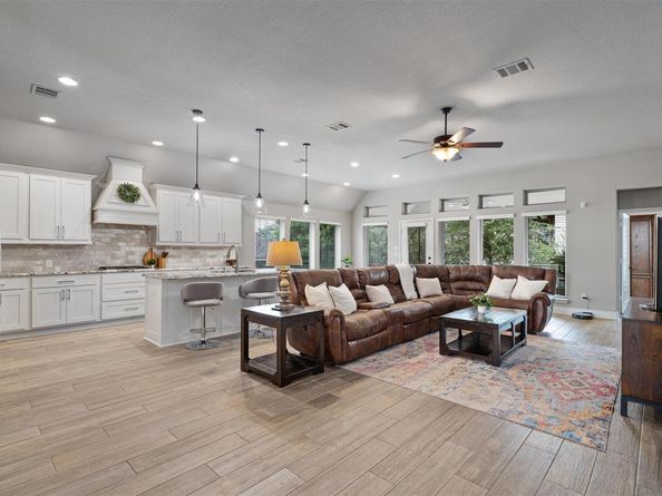 100 Indian Paintbrush TRL, Georgetown TX 78628