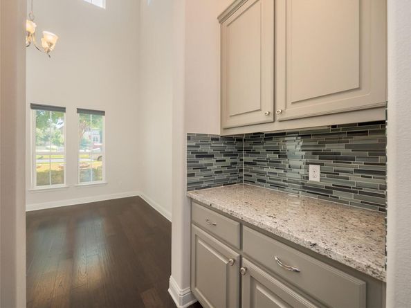 608 Cascada LN, Round Rock TX 78681