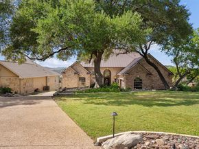 316 Lakefront DR, Point Venture TX 78645