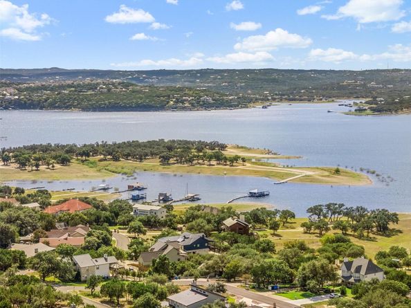 316 Lakefront DR, Point Venture TX 78645