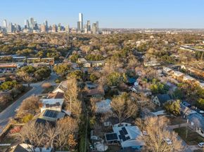 2415 Little John LN, Austin TX 78704