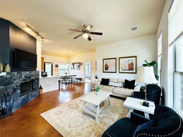 18401 Lakeland DR, Lago Vista TX 78645