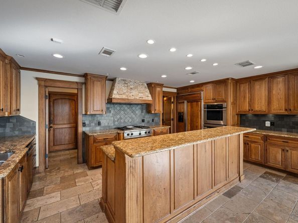 8140 Joy RD, Volente TX 78641