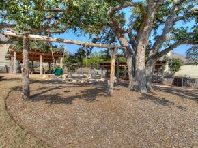 321 Sweet Grass LN, Lakeway TX 78738