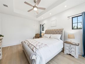 321 Sweet Grass LN, Lakeway TX 78738