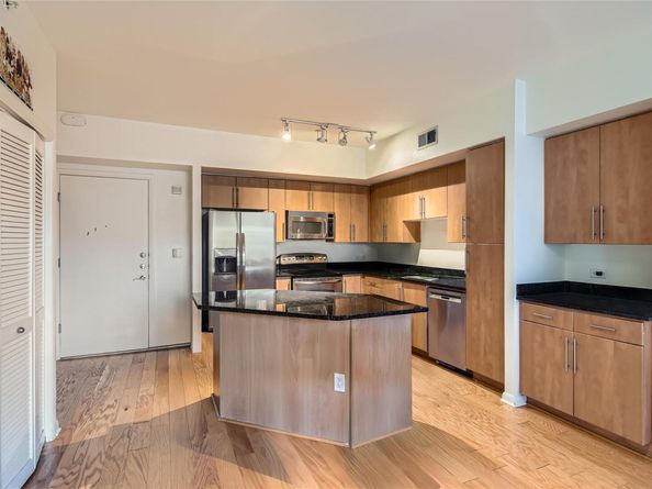 54 Rainey ST 713, Austin TX 78701