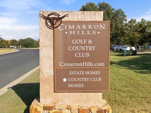 112 Charmstone LN, Georgetown TX 78628