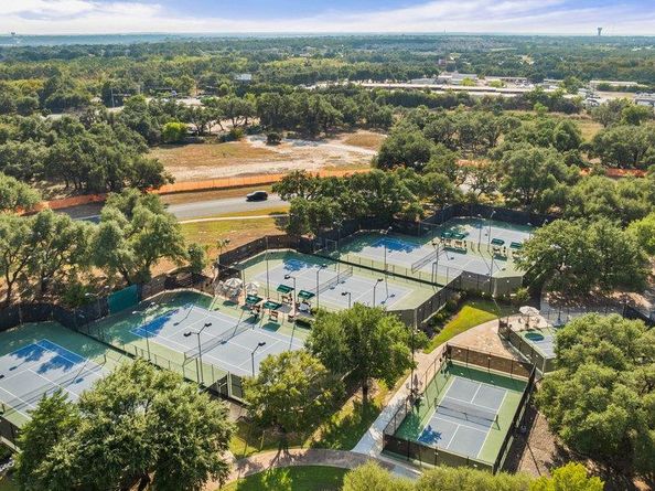 112 Charmstone LN, Georgetown TX 78628