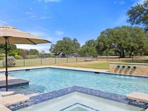 112 Charmstone LN, Georgetown TX 78628