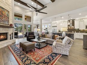 112 Charmstone LN, Georgetown TX 78628
