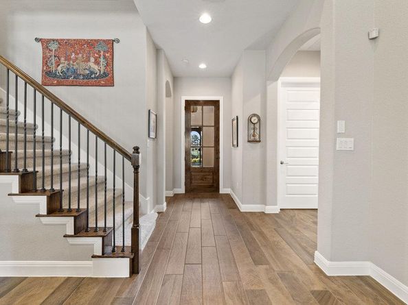 112 Charmstone LN, Georgetown TX 78628