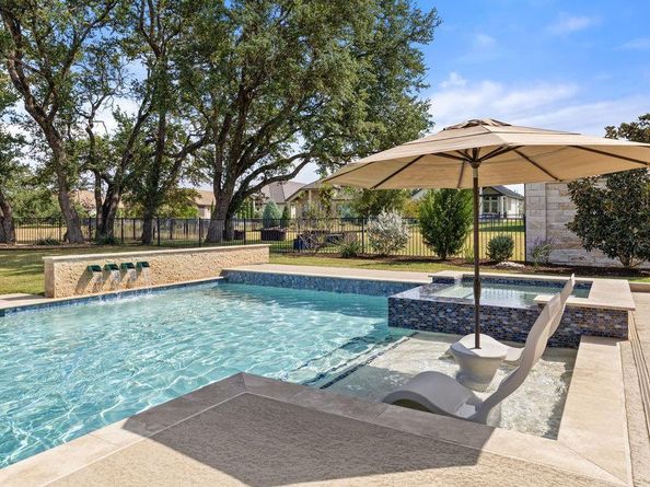 112 Charmstone LN, Georgetown TX 78628