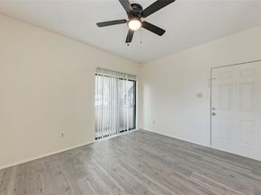 2714 Nueces ST 108, Austin TX 78705