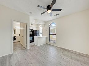 2714 Nueces ST 108, Austin TX 78705