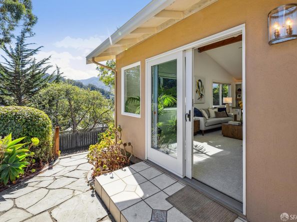 796 Alta Vista Drive, Pacifica CA 94044