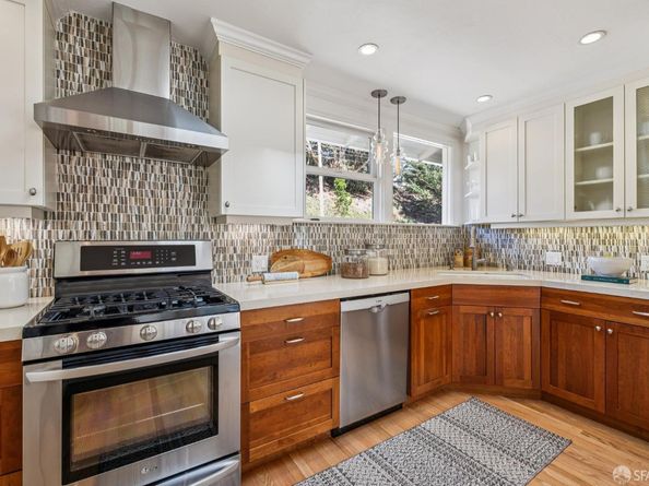 796 Alta Vista Drive, Pacifica CA 94044