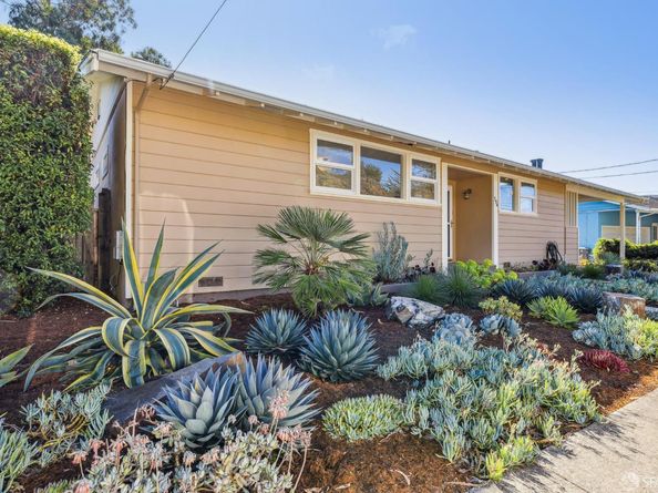 796 Alta Vista Drive, Pacifica CA 94044