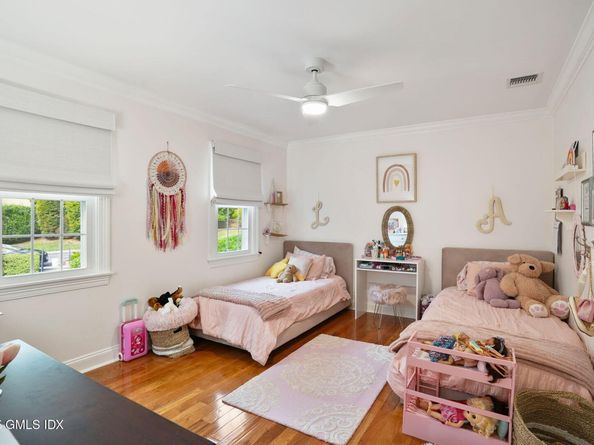 93 Greenwich Hills Drive 93, Greenwich CT 06831
