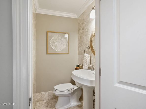 93 Greenwich Hills Drive 93, Greenwich CT 06831