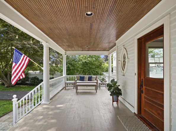 2 Wahneta Road, Old Greenwich CT 06870