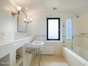 2 Wahneta Road, Old Greenwich CT 06870