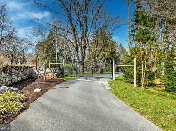 7043 Phillips Mill Road, New Hope PA 18938