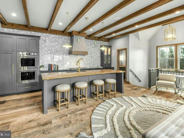 7043 Phillips Mill Road, New Hope PA 18938