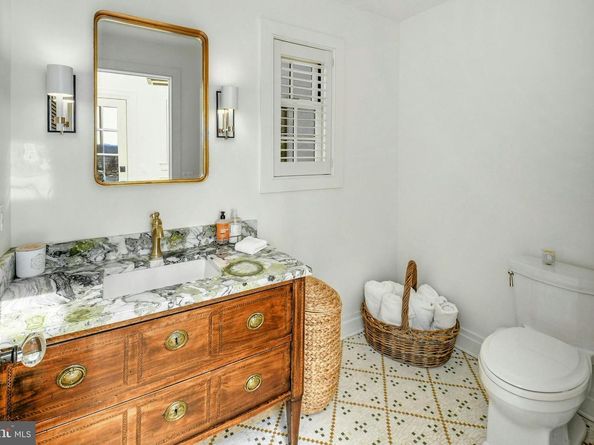 7043 Phillips Mill Road, New Hope PA 18938