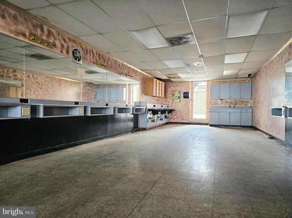 5903 N Broad Street, Philadelphia PA 19141