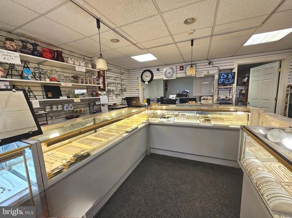 5903 N Broad Street, Philadelphia PA 19141