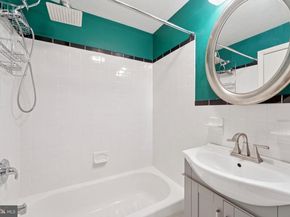 1029 Spruce Street 304, Philadelphia PA 19107