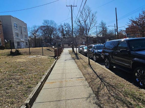 4810 Quarles Street NE 201, Washington DC 20019