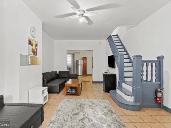 3823 Poplar Street, Philadelphia PA 19104