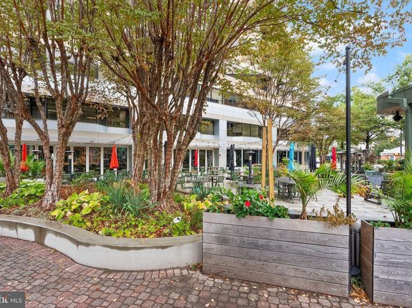 1520 N Highland Street, Arlington VA 22201