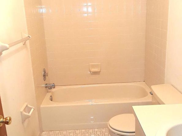 10214 N Canterbury Road, Philadelphia PA 19114