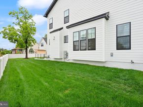 5817 2nd Street S, Arlington VA 22204