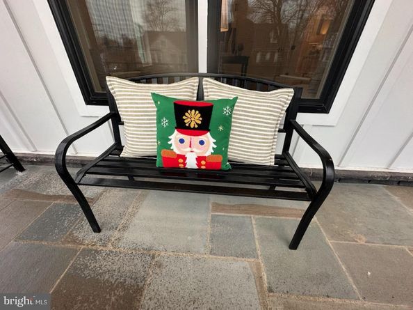 5817 2nd Street S, Arlington VA 22204