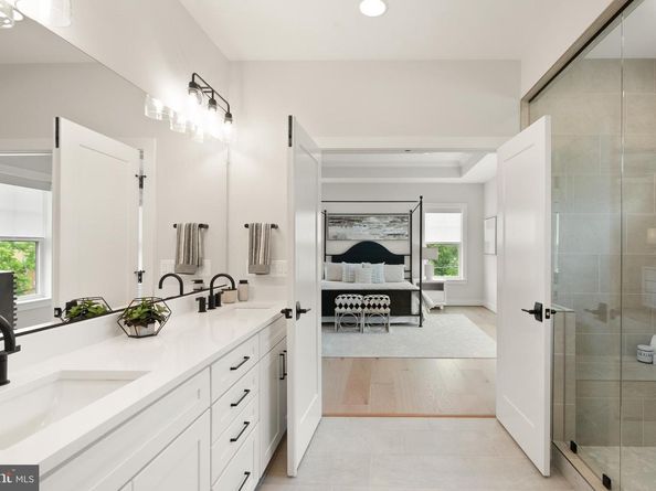 5817 2nd Street S, Arlington VA 22204