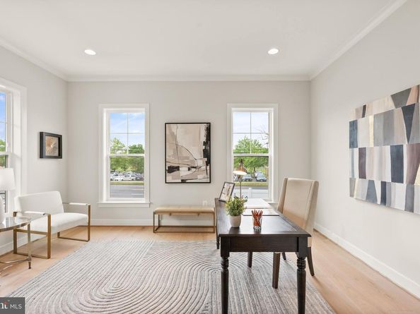 5817 2nd Street S, Arlington VA 22204