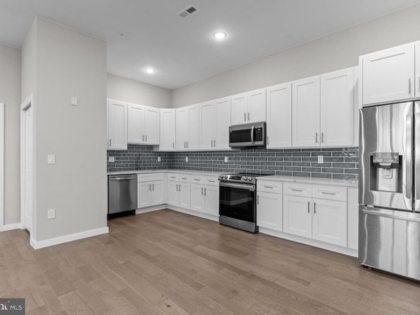 418 Jefferson Avenue 4, Bristol PA 19007