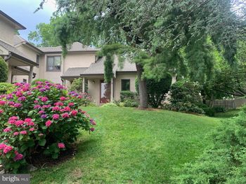 25 Oakmont Place
