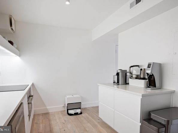 1600 N Oak Street 517, Arlington VA 22209