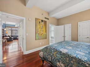 1500 Chestnut Street 18A, Philadelphia PA 19102