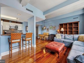 1500 Chestnut Street 18A, Philadelphia PA 19102