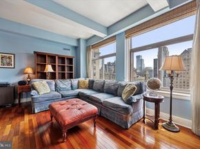 1500 Chestnut Street 18A, Philadelphia PA 19102