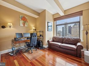 1500 Chestnut Street 18A, Philadelphia PA 19102